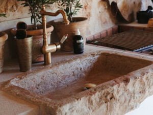 Farmhouse sink
